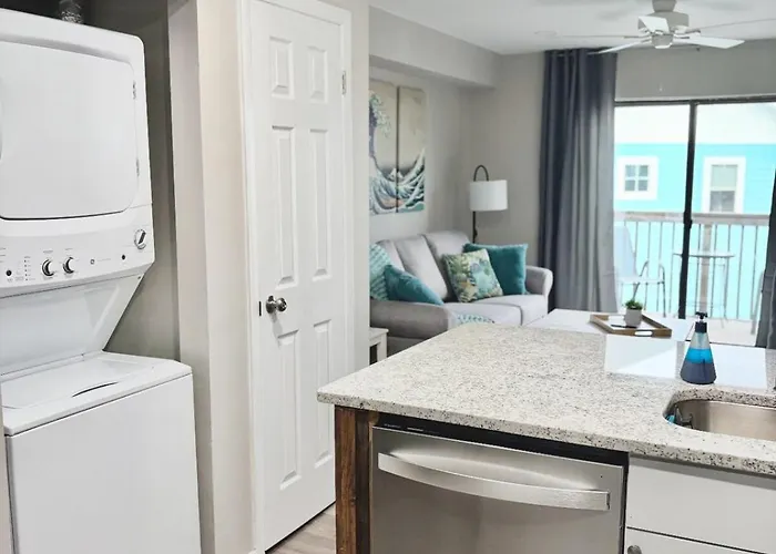 Renovated Oc Walk To Pool & Park Apartment *